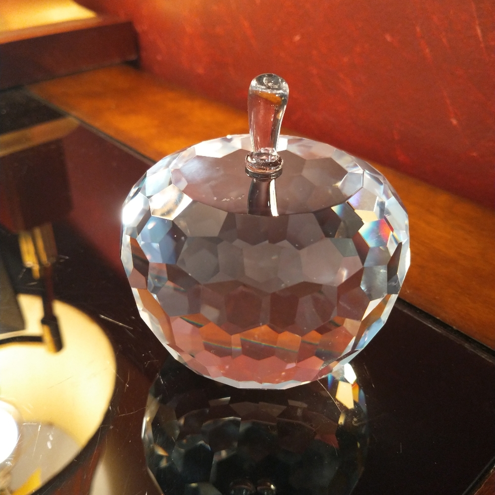 Simon Designs - Crystal Faceted Apple Paperweight - Approximately 3"T